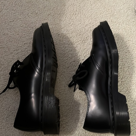New Women’s Dr. Marten’s 1461 Mono Smooth Leather Oxford Shoes - Picture 8 of 11